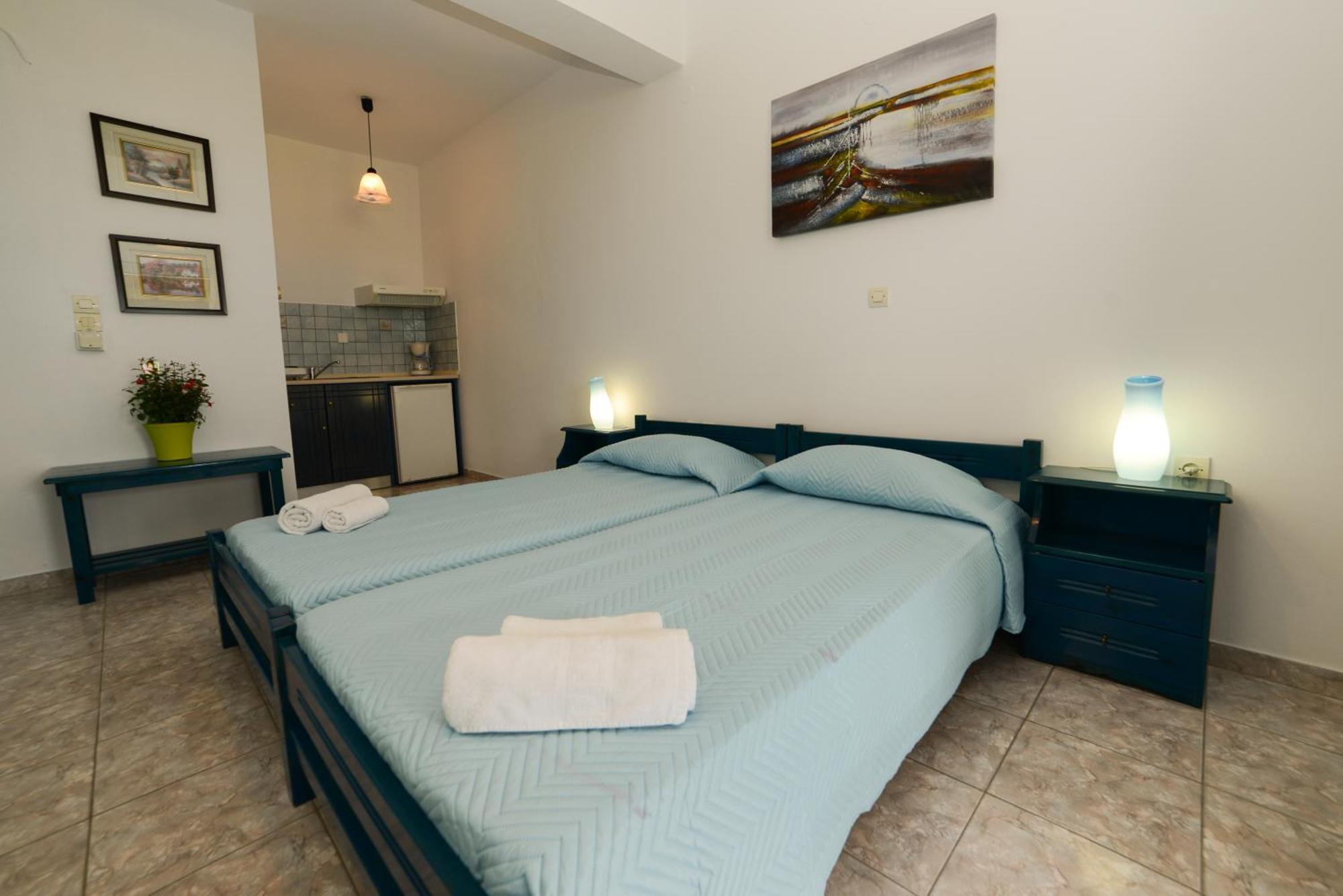 Hotel Dina - Ξενοδοχείο Ντινα プラティ 部屋 写真