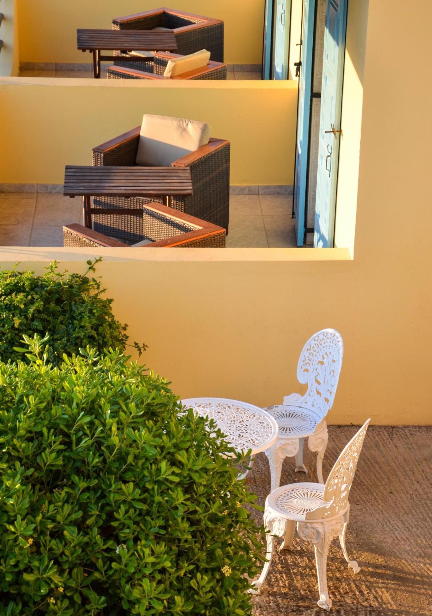Hotel Dina - Ξενοδοχείο Ντινα プラティ エクステリア 写真