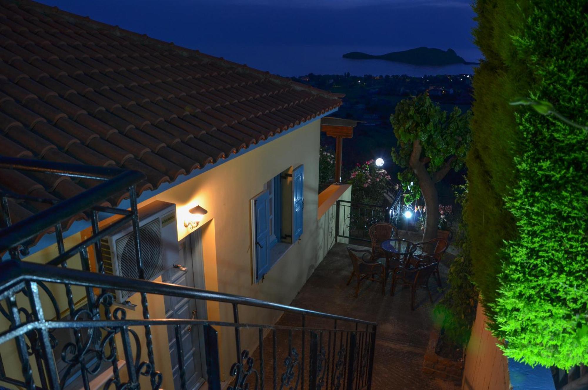 Hotel Dina - Ξενοδοχείο Ντινα プラティ 部屋 写真